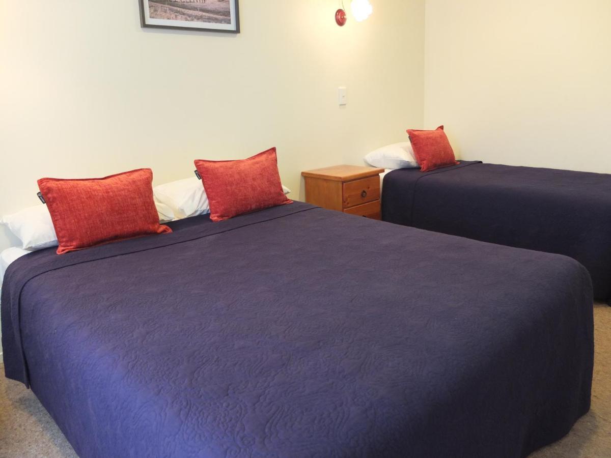 Colonial Court Motel Cambridge Εξωτερικό φωτογραφία
