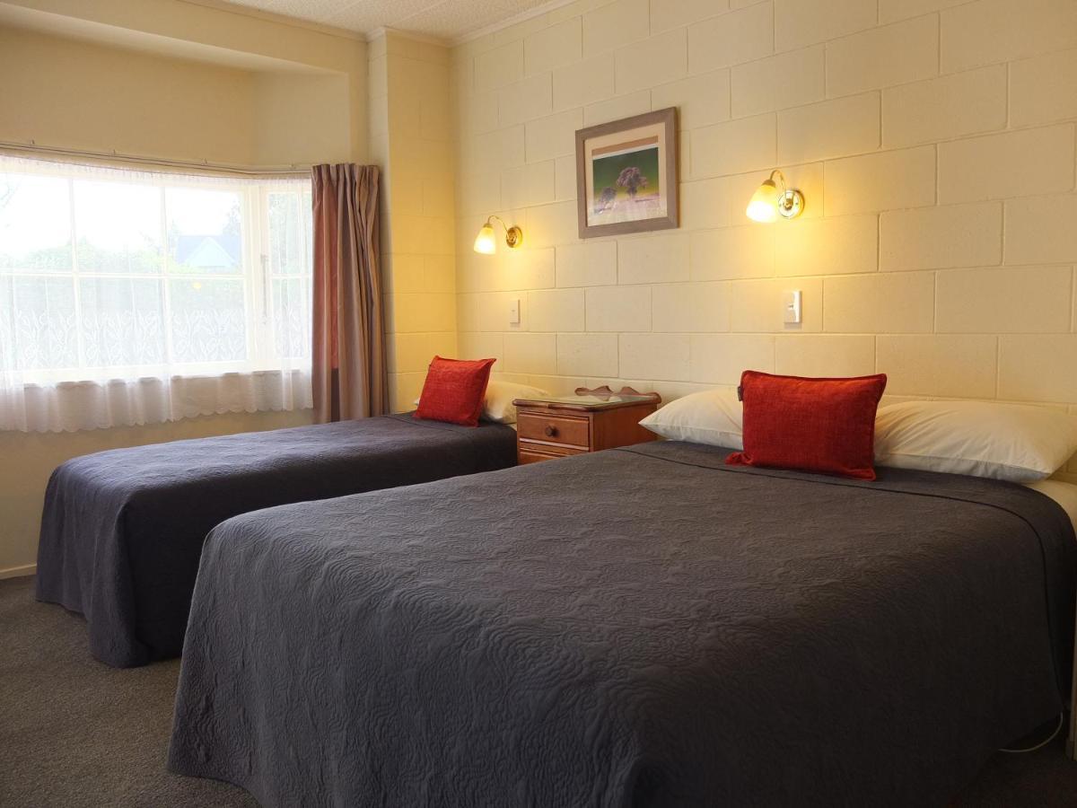 Colonial Court Motel Cambridge Εξωτερικό φωτογραφία
