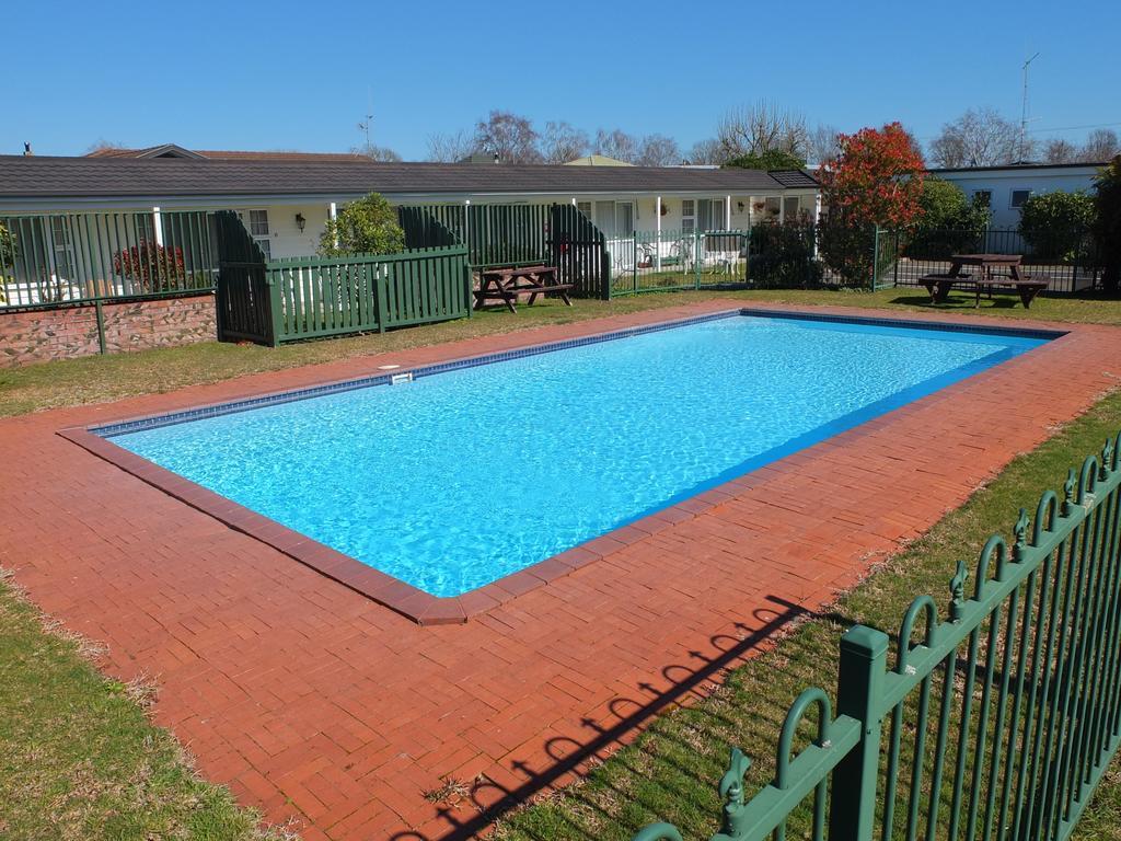 Colonial Court Motel Cambridge Εξωτερικό φωτογραφία