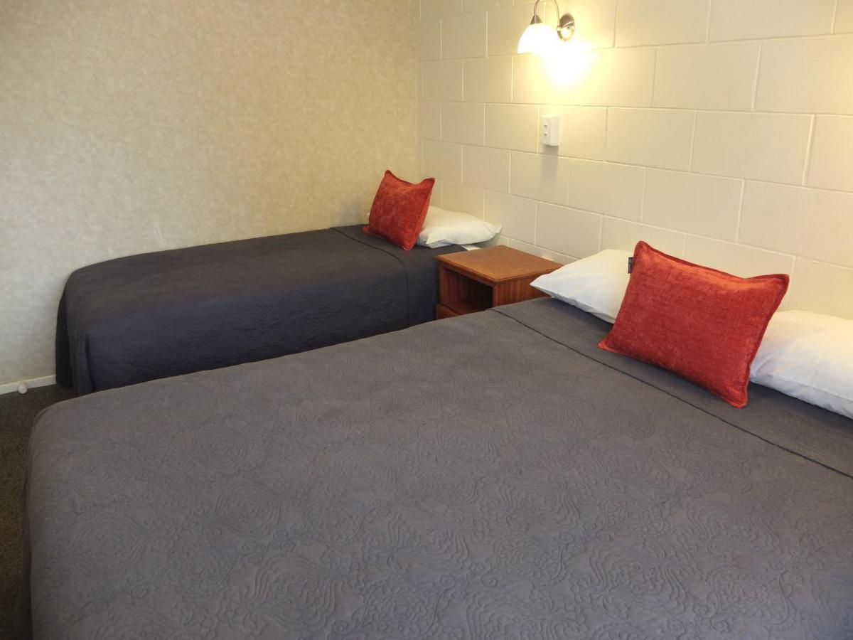 Colonial Court Motel Cambridge Εξωτερικό φωτογραφία